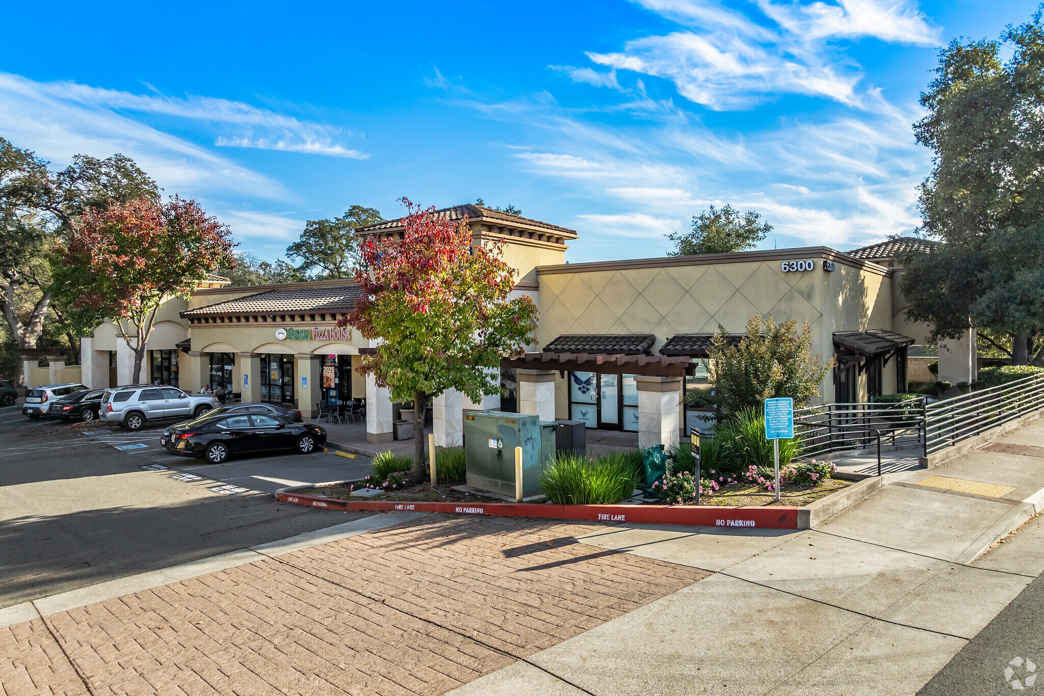 6306 Garfield Ave, Sacramento, CA à vendre Photo principale– Image 1 sur 4
