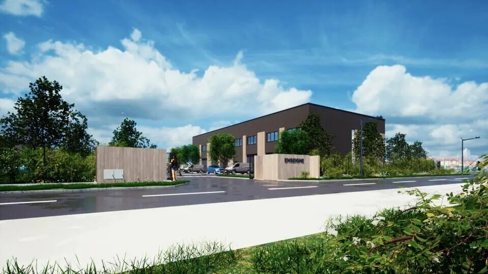 Local d'activités dans Nangis à vendre - Photo de l’immeuble – Image 2 sur 8