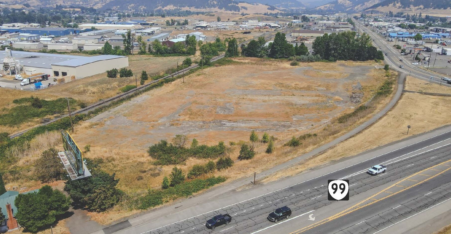 4553 Old Hwy 99 South, Roseburg, OR à vendre Aérien– Image 1 sur 35
