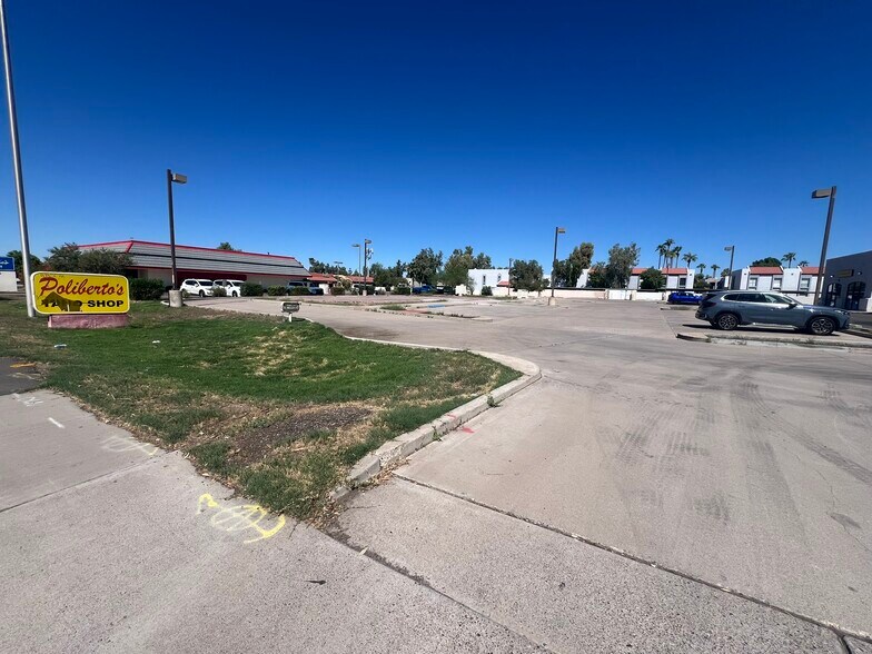 3220 W Bell Rd, Phoenix, AZ à vendre - Photo de l’immeuble – Image 2 sur 12