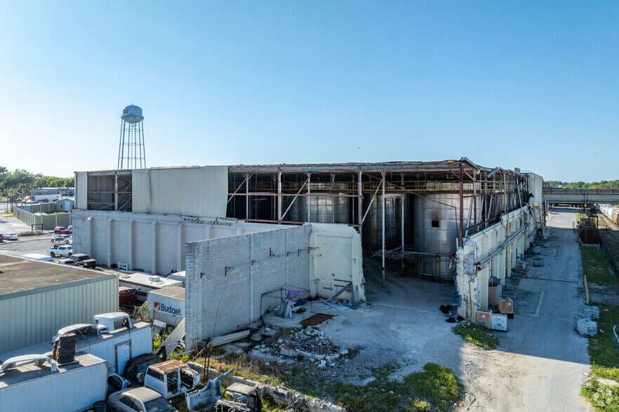 15025 Packing House Rd, Dade City, FL à vendre - Photo de l’immeuble – Image 2 sur 9