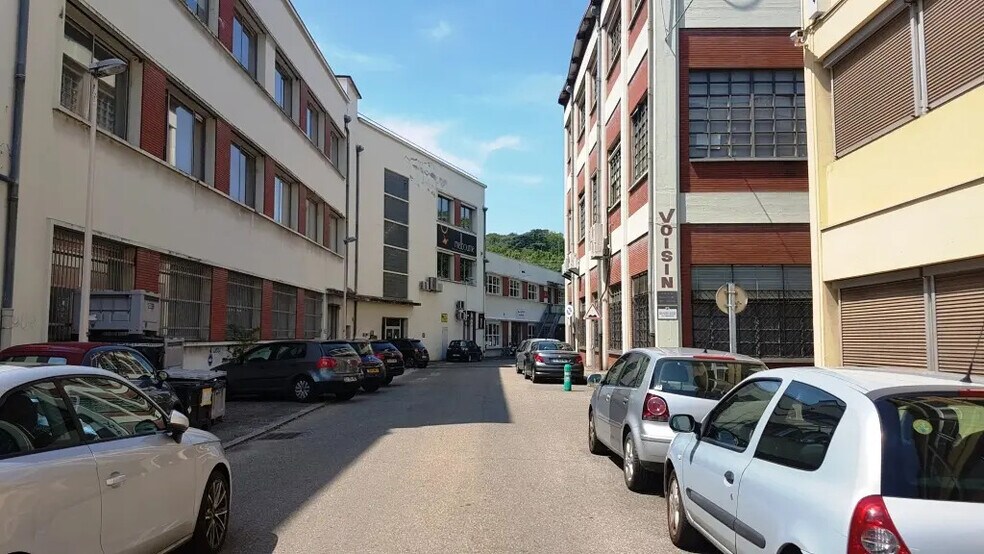 Bureau dans Lyon à vendre - Photo de l’immeuble – Image 1 sur 8