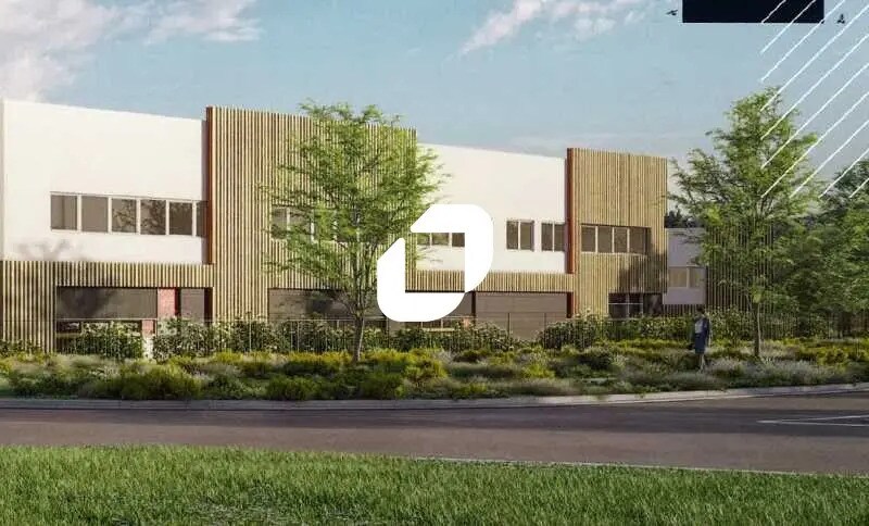 Local d’activités dans Louvres à louer - Photo de l’immeuble – Image 3 sur 8