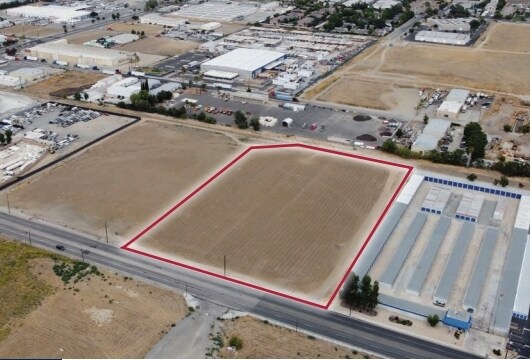 N State St, San Jacinto, CA à vendre - Photo de l’immeuble – Image 1 sur 2