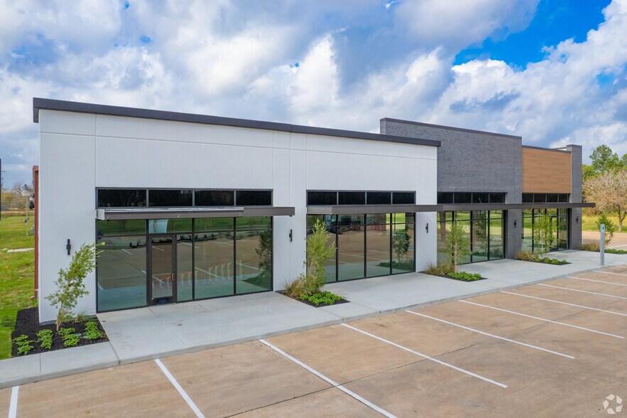 8301 Jones Rd, Jersey Village, TX à louer - Photo de l’immeuble – Image 2 sur 2