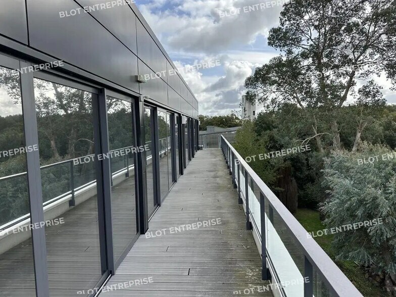 Bureau dans Quimperlé à louer - Photo de l’immeuble – Image 1 sur 6