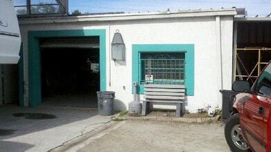 7812 Symmes Rd, Gibsonton, FL à louer Photo de l’immeuble– Image 2 sur 2