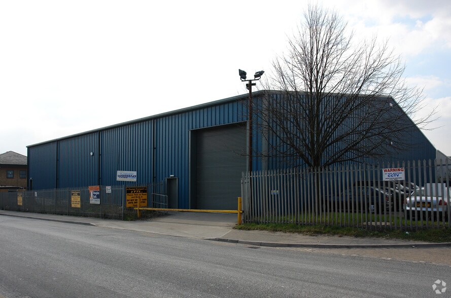 Botany Way, Purfleet à louer - Photo de l’immeuble – Image 2 sur 2