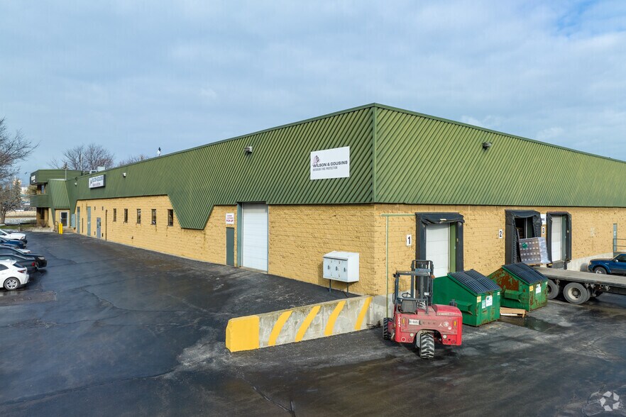 4390 Paletta Ct, Burlington, ON à louer - Photo de l’immeuble – Image 3 sur 5