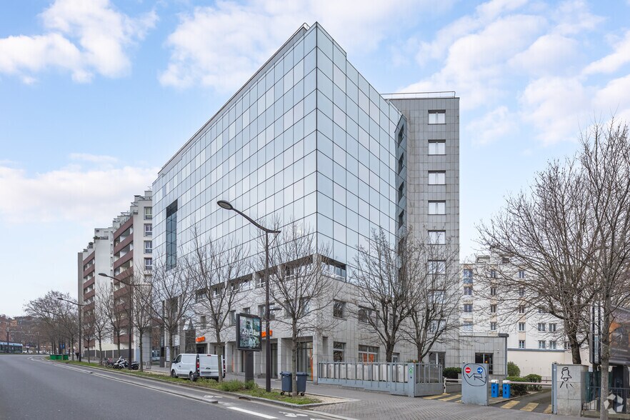 67-69 Boulevard Bessières, Paris à louer - Photo de l’immeuble – Image 3 sur 3