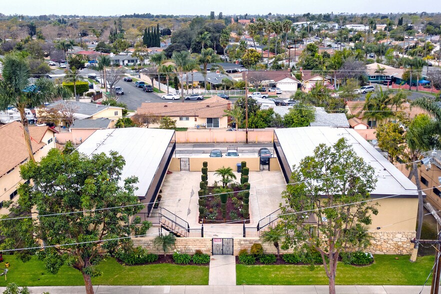 1110 S Pacific Ave, Santa Ana, CA à vendre - Photo de l’immeuble – Image 2 sur 8