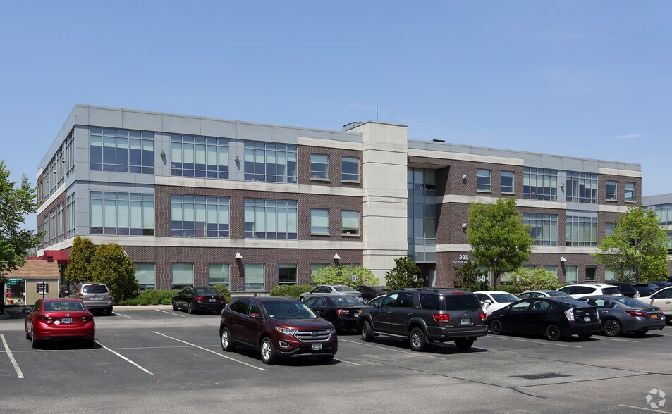 935 Jefferson Blvd, Warwick, RI à louer - Photo principale – Image 3 sur 7