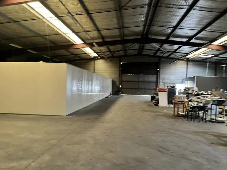 Local d'activités dans Hagetmau à vendre - Photo de l’immeuble – Image 1 sur 3