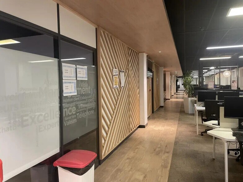 Bureau dans Douai à louer - Photo de l’immeuble – Image 2 sur 6