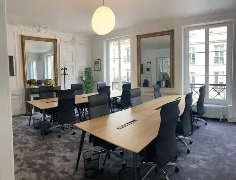 68 Rue De La Chaussee D'Antin, Paris à louer - Photo de l’immeuble – Image 2 sur 15