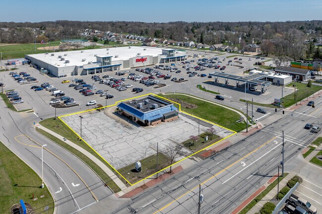 Plus de détails pour 7677 Broadview Rd, Seven Hills, OH - Local commercial à vendre