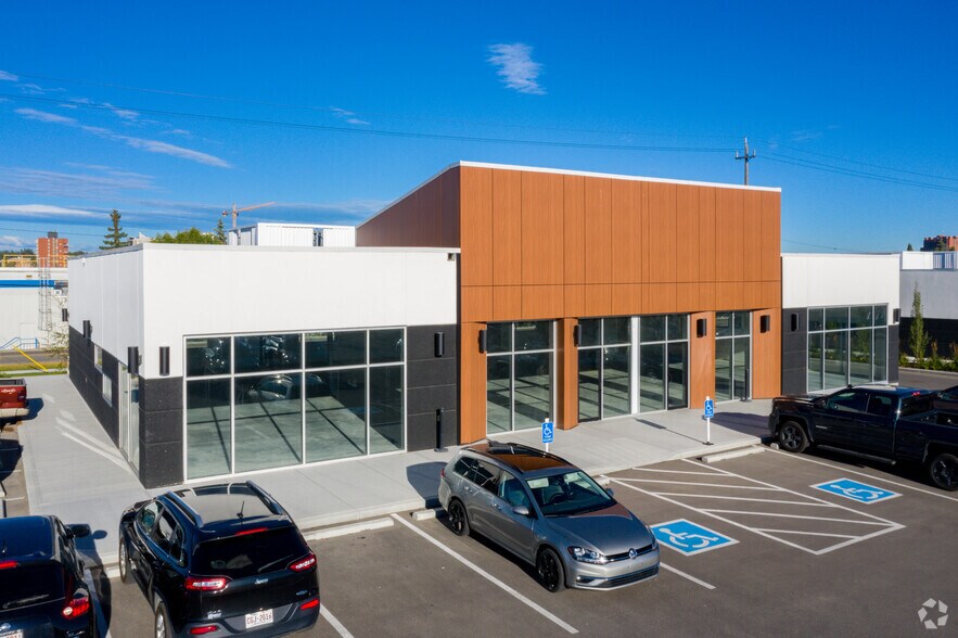 324 58 Av SE, Calgary, AB à vendre - Photo principale – Image 1 sur 4