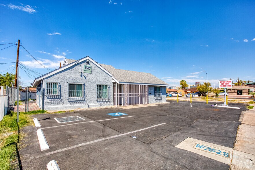 1206 S Maryland Pky, Las Vegas, NV à louer - Photo de l’immeuble – Image 3 sur 5