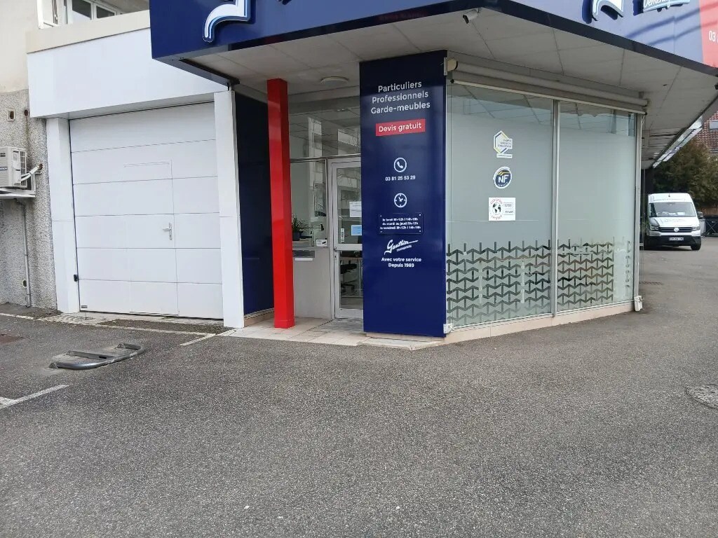 Local commercial dans Besançon à vendre Photo de l’immeuble– Image 1 sur 3