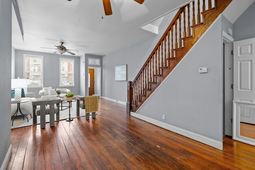 248 E Girard Ave, Philadelphia, PA à vendre - Photo de l’immeuble – Image 2 sur 13