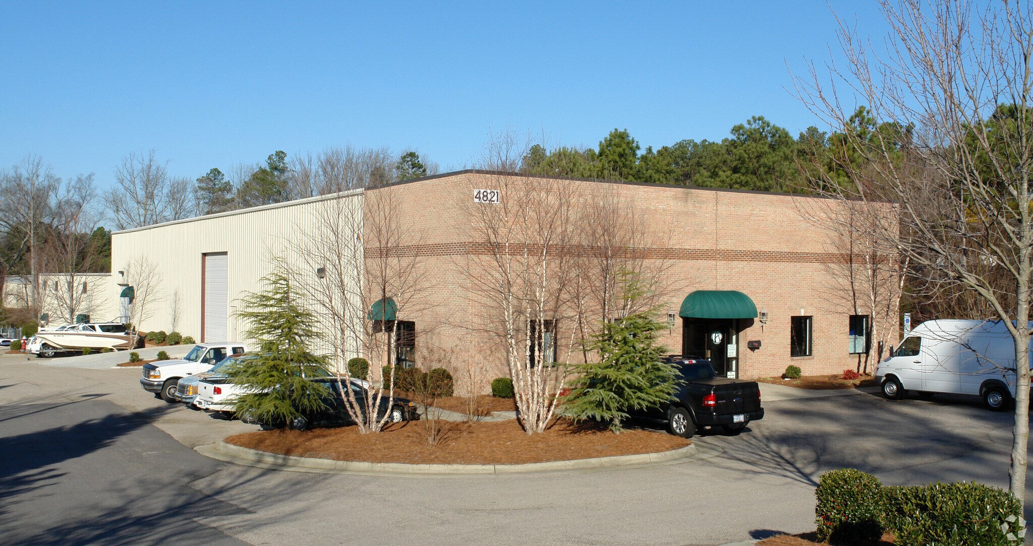 4821 Hargrove Rd, Raleigh, NC à louer Photo principale– Image 1 sur 7