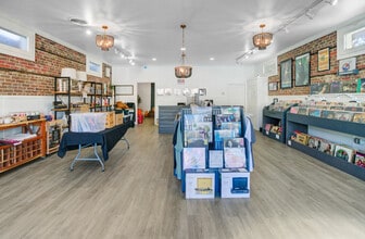 123 S Cedar St, Summerville, SC à louer Photo intérieure– Image 1 sur 9