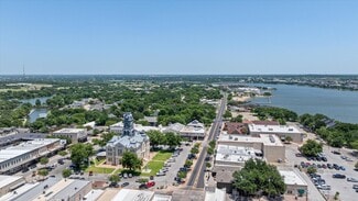 Plus de détails pour 111 S Houston St, Granbury, TX - Bureau à vendre