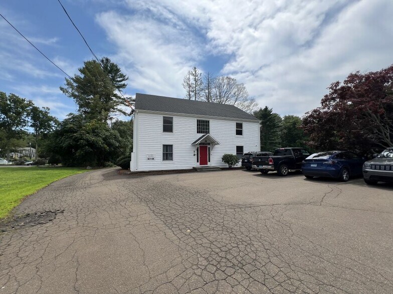 588 Boston Post Rd, Madison, CT à louer - Photo de l’immeuble – Image 2 sur 9