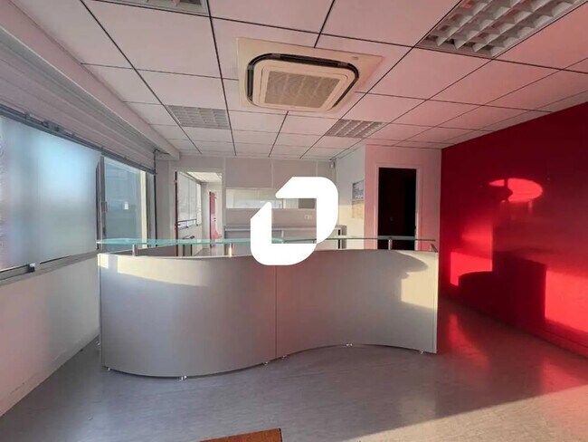 Plus de détails pour Bureau à louer