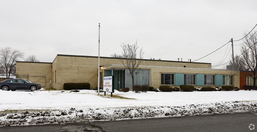 15300 Industrial Pky, Cleveland, OH à vendre - Photo principale – Image 1 sur 10