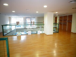 Plus de détails pour Local commercial à vendre