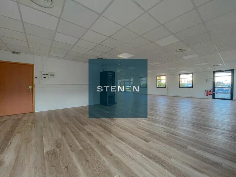 860 Rue René Descartes, Aix-en-Provence à louer - Photo intérieure – Image 2 sur 16