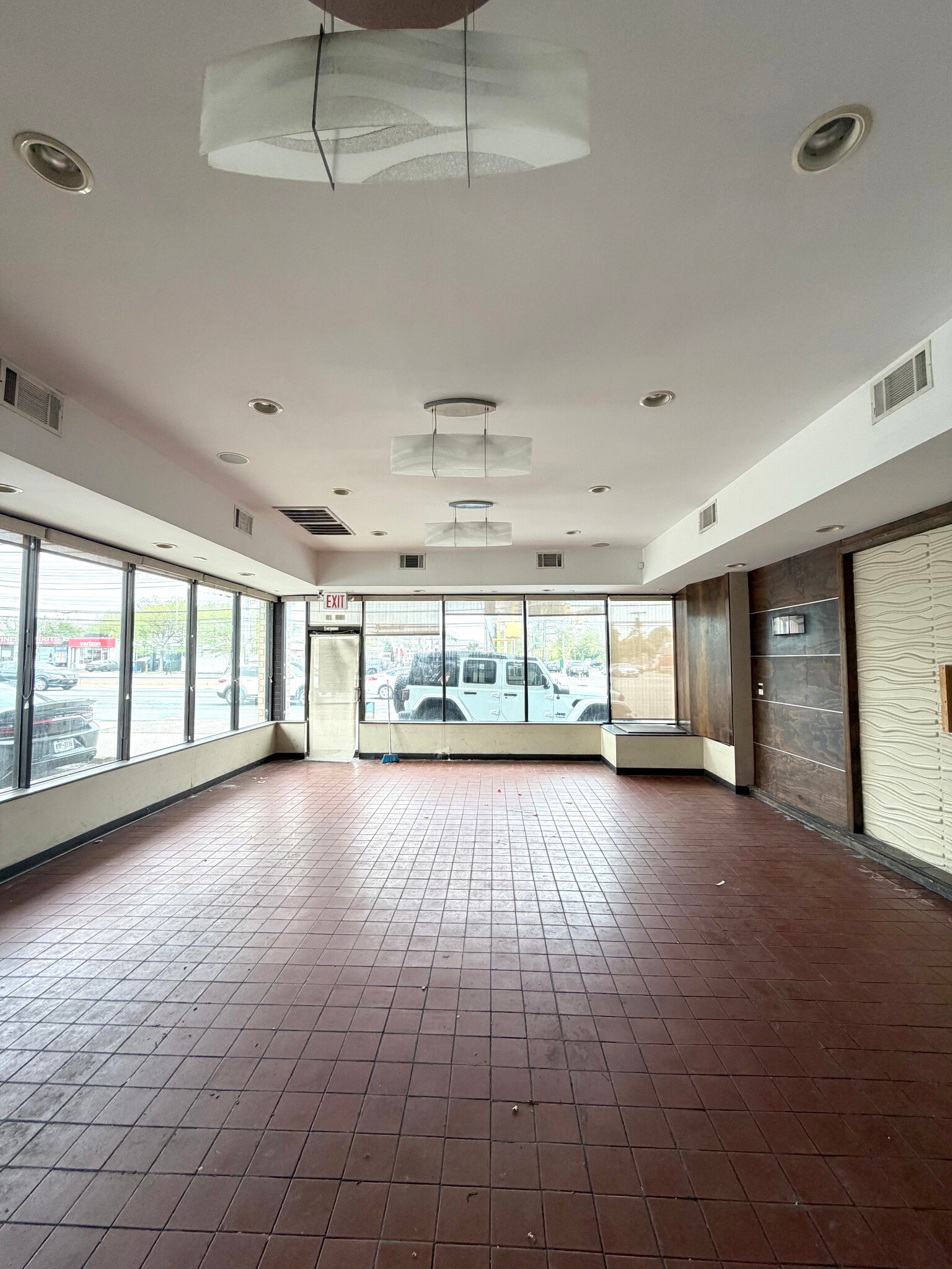 15913 Crossbay Blvd, Howard Beach, NY à louer Photo intérieure– Image 1 sur 5