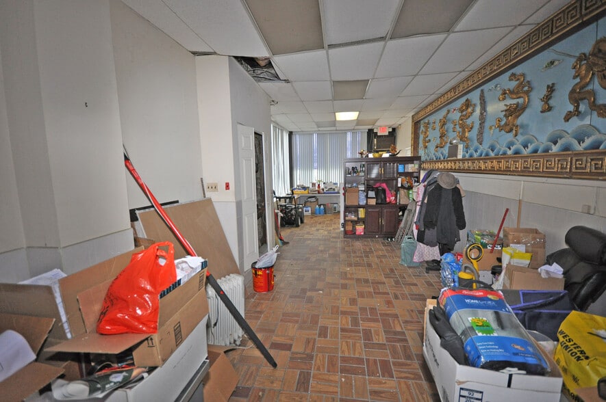 115 W Westfield Ave, Roselle Park, NJ à louer - Photo intérieure – Image 2 sur 6