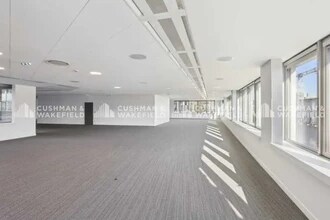 5-11 Boulevard Gallieni, Issy-les-Moulineaux à louer Photo intérieure– Image 1 sur 2