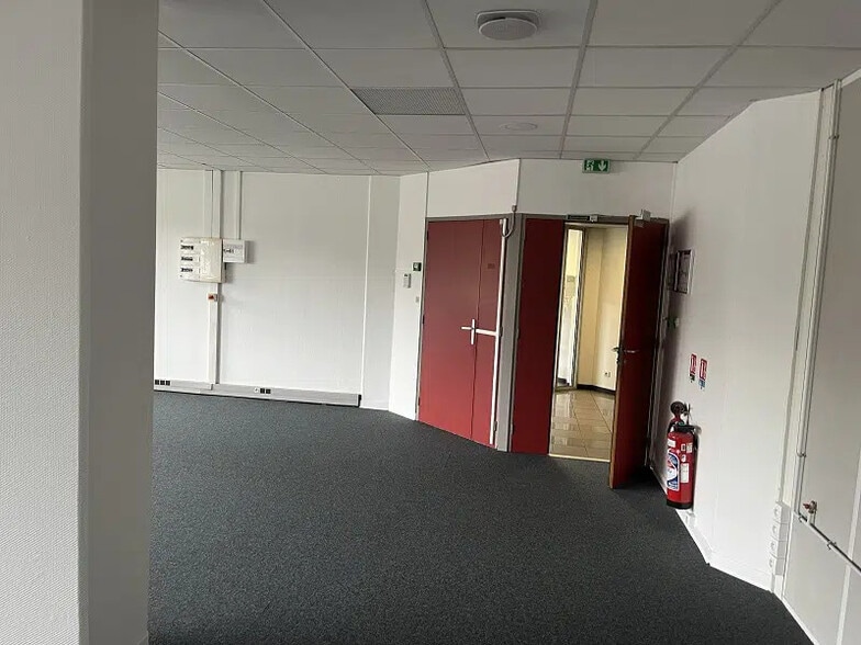 Bureau dans Labège à louer - Photo de l’immeuble – Image 3 sur 9