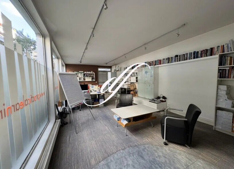 Bureau dans Paris à louer - Photo de l’immeuble – Image 1 sur 4