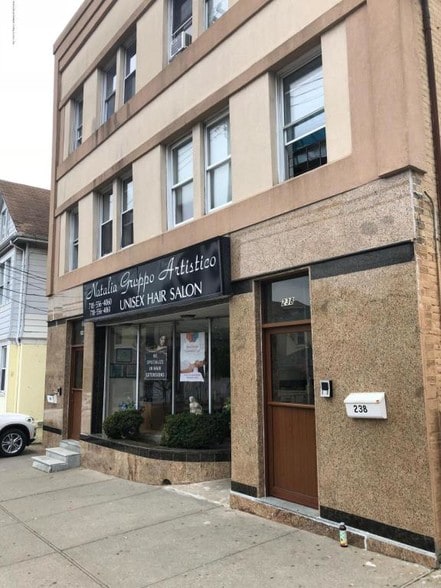 238-240 Sand Ln, Staten Island, NY à vendre - Photo de l’immeuble – Image 2 sur 5