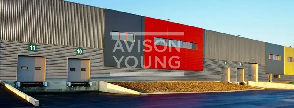 Local d’activités dans Louvres à louer - Photo de l’immeuble – Image 3 sur 3