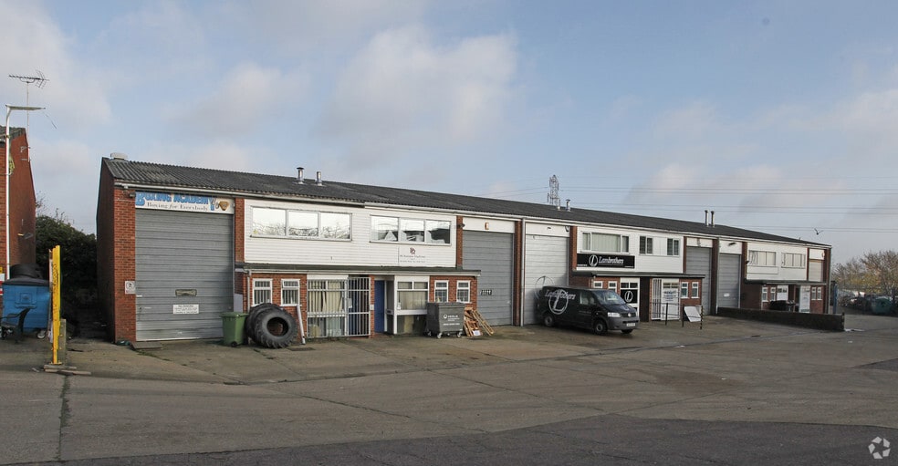 Grange Farm Rd, Colchester à louer - Photo principale – Image 1 sur 10