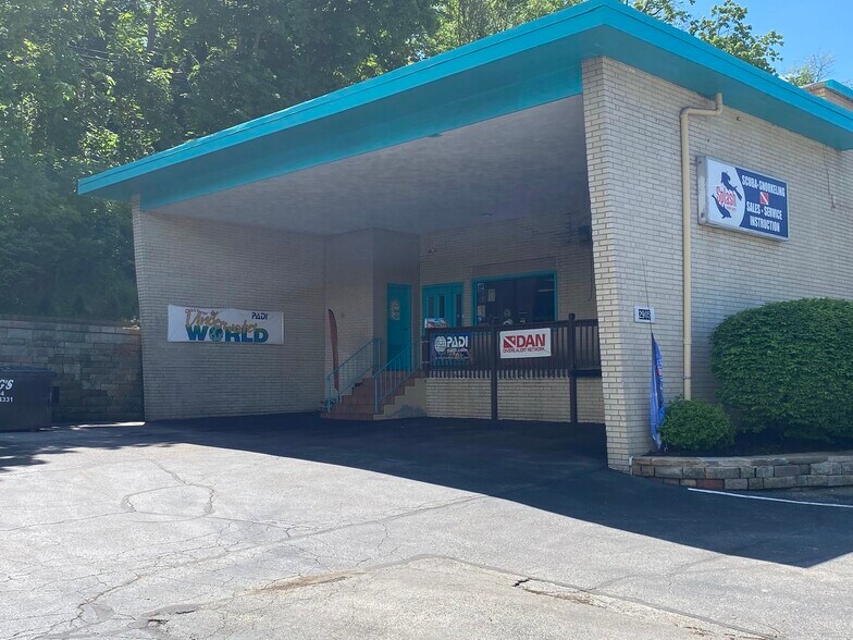 2905 Banksville Rd, Pittsburgh, PA à vendre - Photo de l’immeuble – Image 2 sur 7