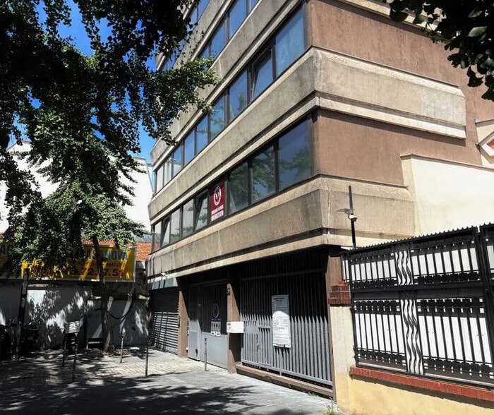 55 Avenue Danielle Casanova, Ivry-sur-Seine à louer - Photo de l’immeuble – Image 3 sur 18