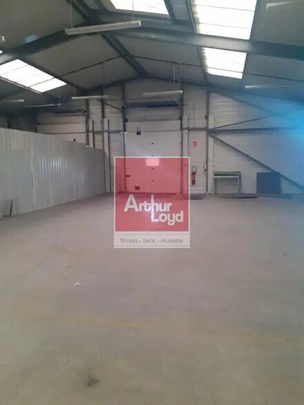 Industriel/Logistique dans Troyes à louer - Photo intérieure – Image 3 sur 10