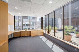 835 Wilshire Blvd, Los Angeles, CA à louer Photo intérieure– Image 1 sur 3