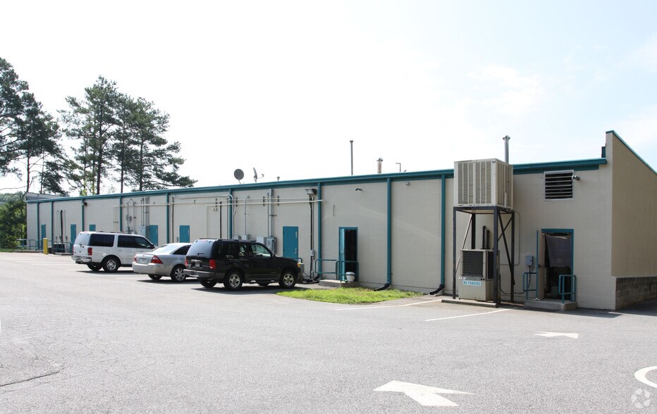 1785 Pilgrim Mill Rd, Cumming, GA à louer - Photo de l’immeuble – Image 2 sur 2