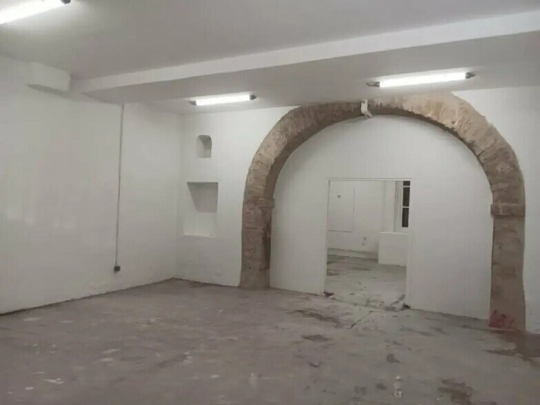 Local commercial dans Lyon à louer - Photo de l’immeuble – Image 2 sur 8