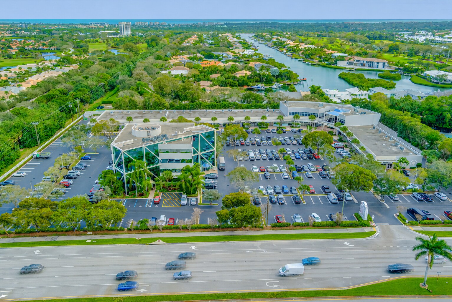 2151 S Alternate A1A Hwy, Jupiter, FL à vendre Photo de l’immeuble– Image 1 sur 3