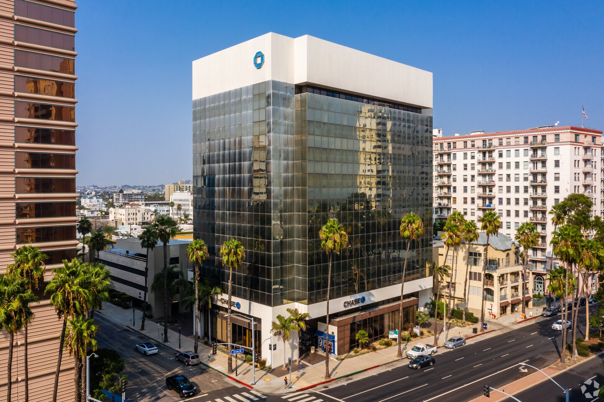 401 E Ocean Blvd, Long Beach, CA à louer Photo de l’immeuble– Image 1 sur 7