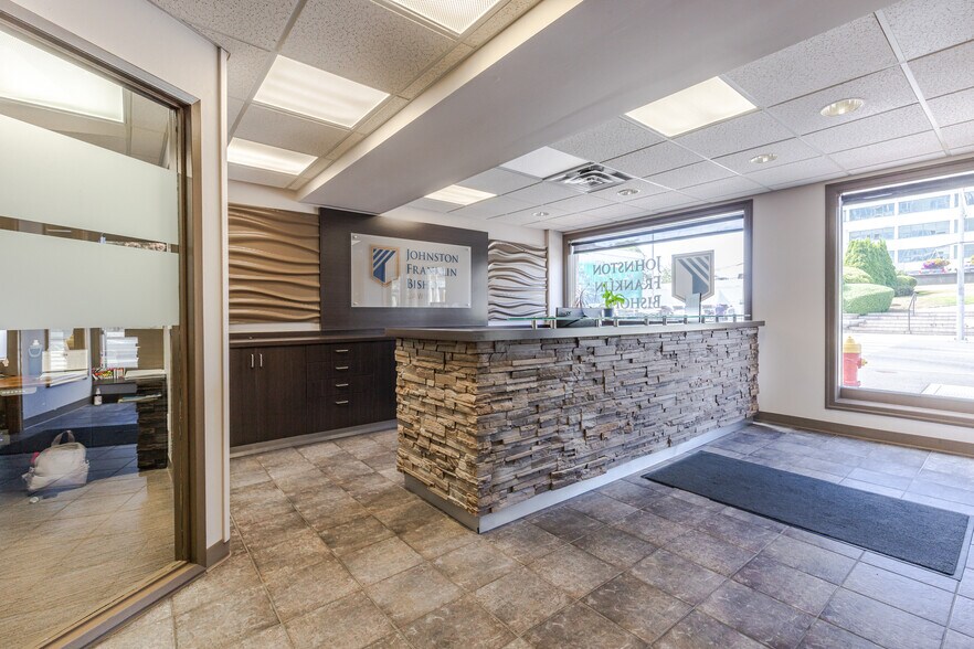 30 Front St, Nanaimo, BC à vendre - Photo de l’immeuble – Image 2 sur 12