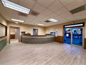 7830 Louis Pasteur Dr, San Antonio, TX à louer Photo intérieure– Image 2 sur 7